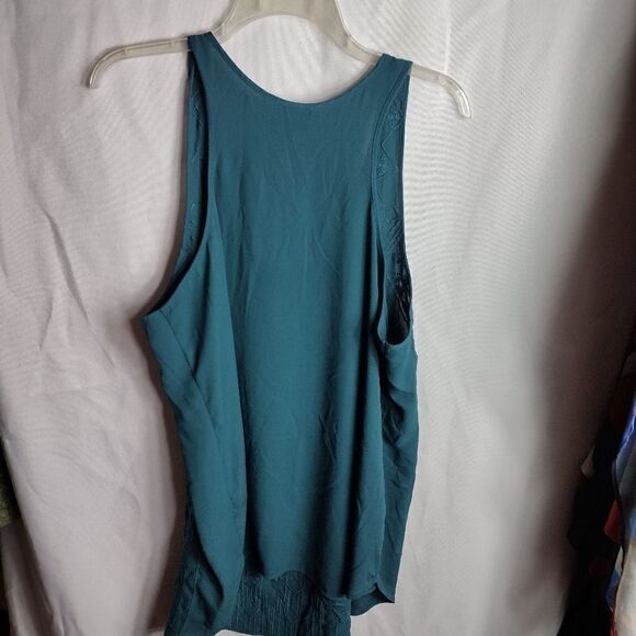 Mossimo embroidered tank  - Picture 3 of 6